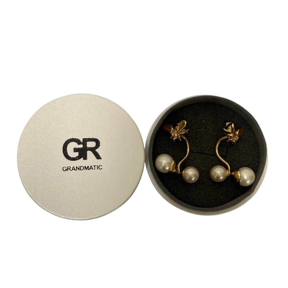GRANDMATIC ミツバチパールピアス