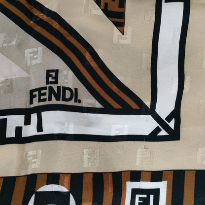 フェンディ シルク大判スカーフ
