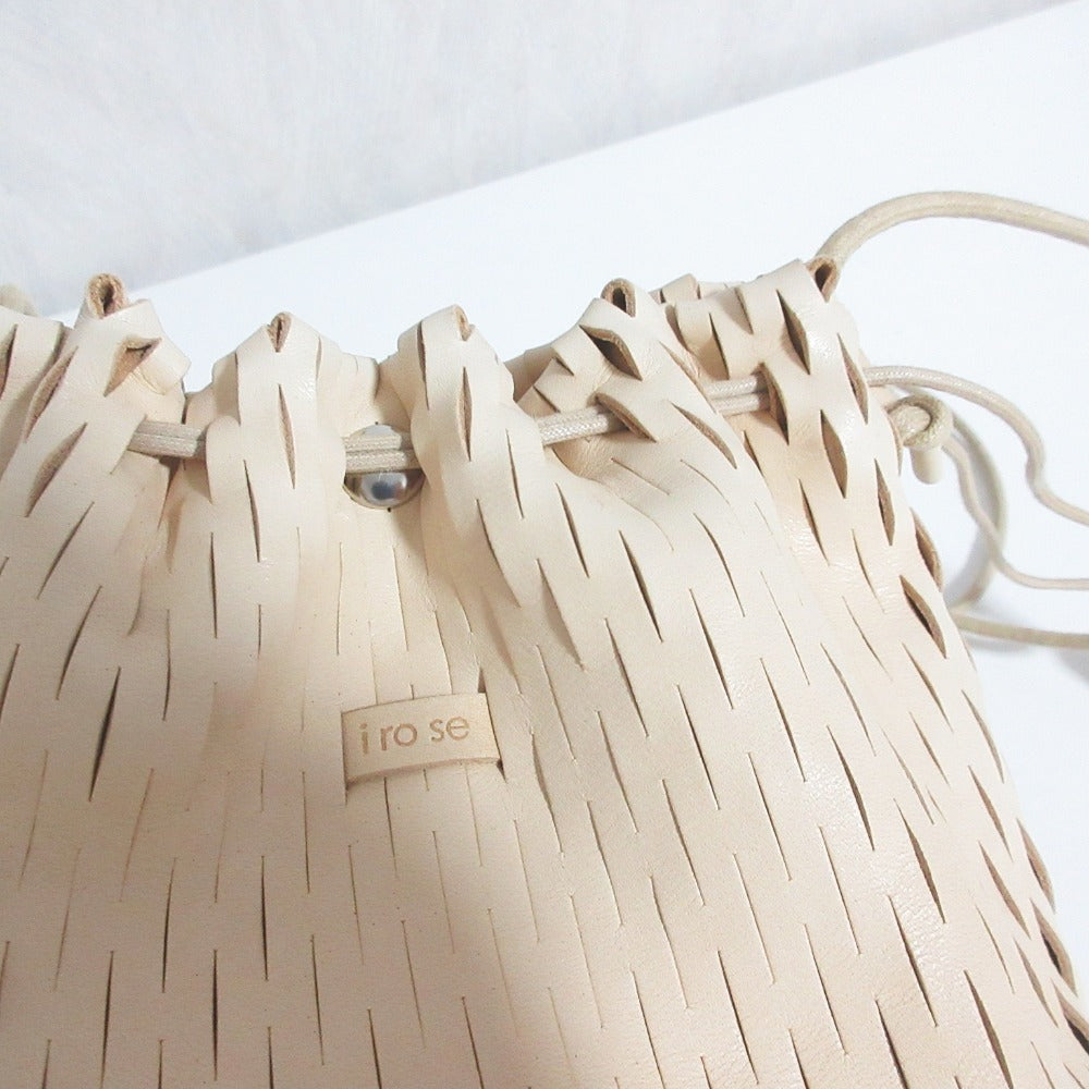 イロセ Net Bucket Mini レザーショルダーバッグ