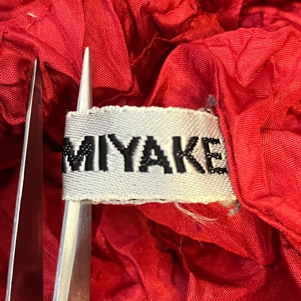 イッセイミヤケ プリーツ ハンドバッグ