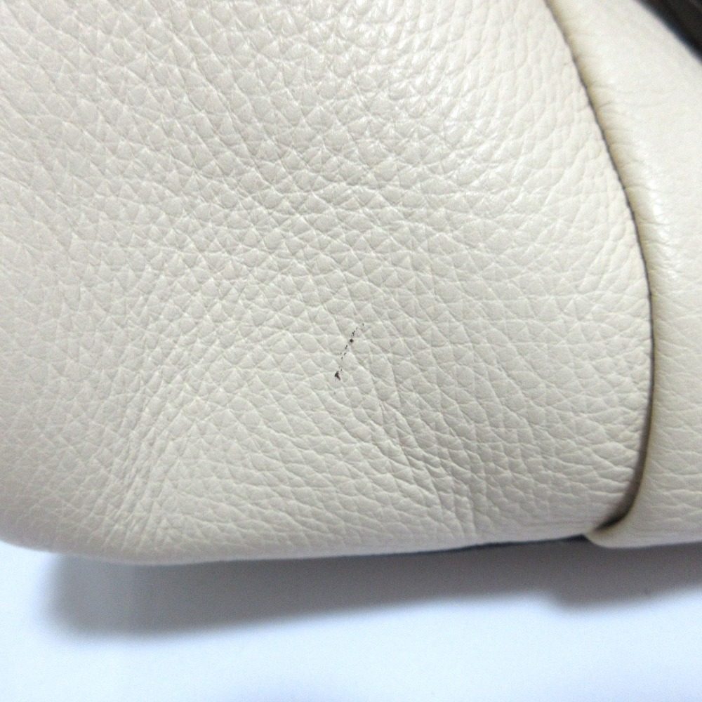 コーチ Avery レザー2WAYショルダーバッグ