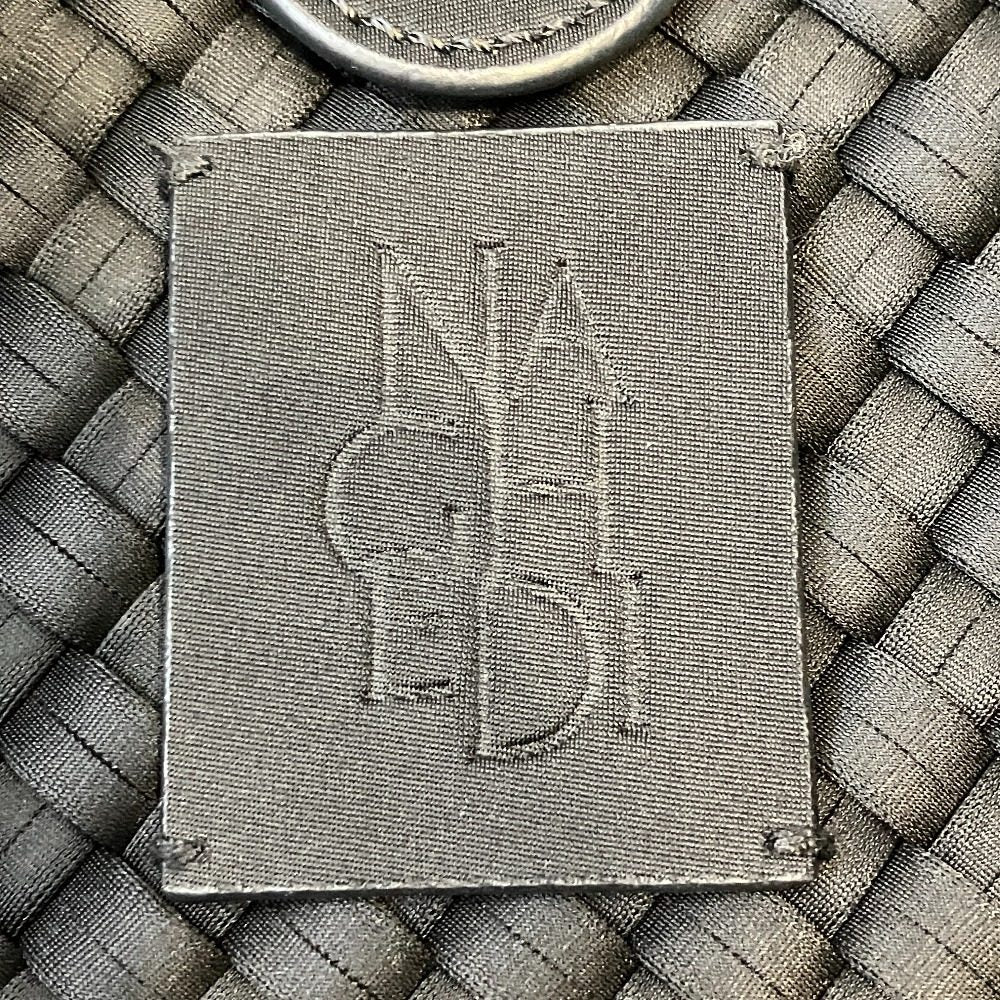 ナゲディ NOMAD L HOBO イントレチャートトートバッグ