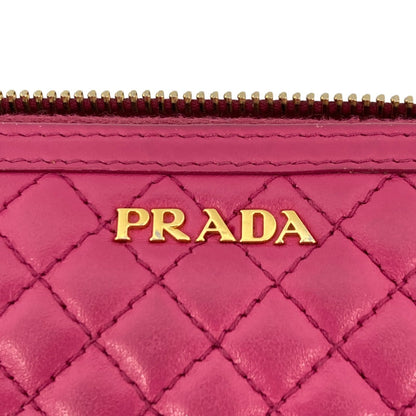 プラダ レザーラウンドファスナー長財布