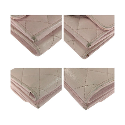 シャネル レザー折り財布