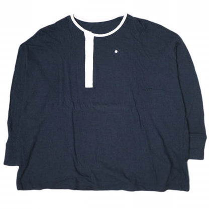 Pilgrim Surf+Supply ヘンリー ネック カット アンド ソーン Tシャツ