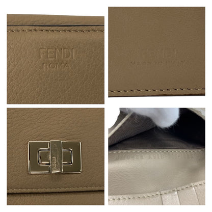 フェンディ ピーカブー セレリア レザー財布