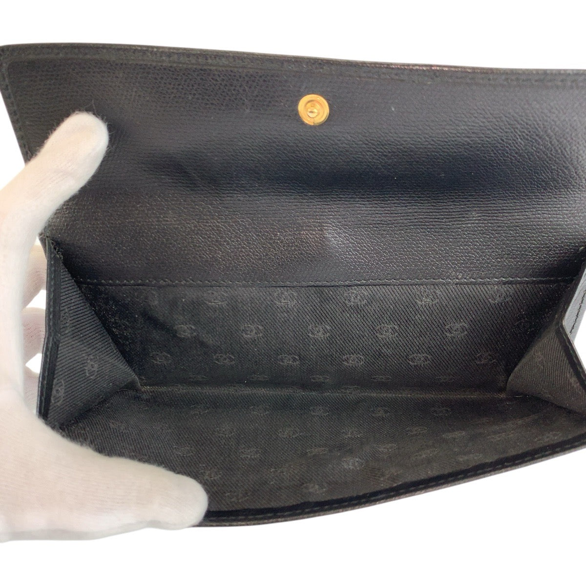 シャネル ココボタン レザー長財布