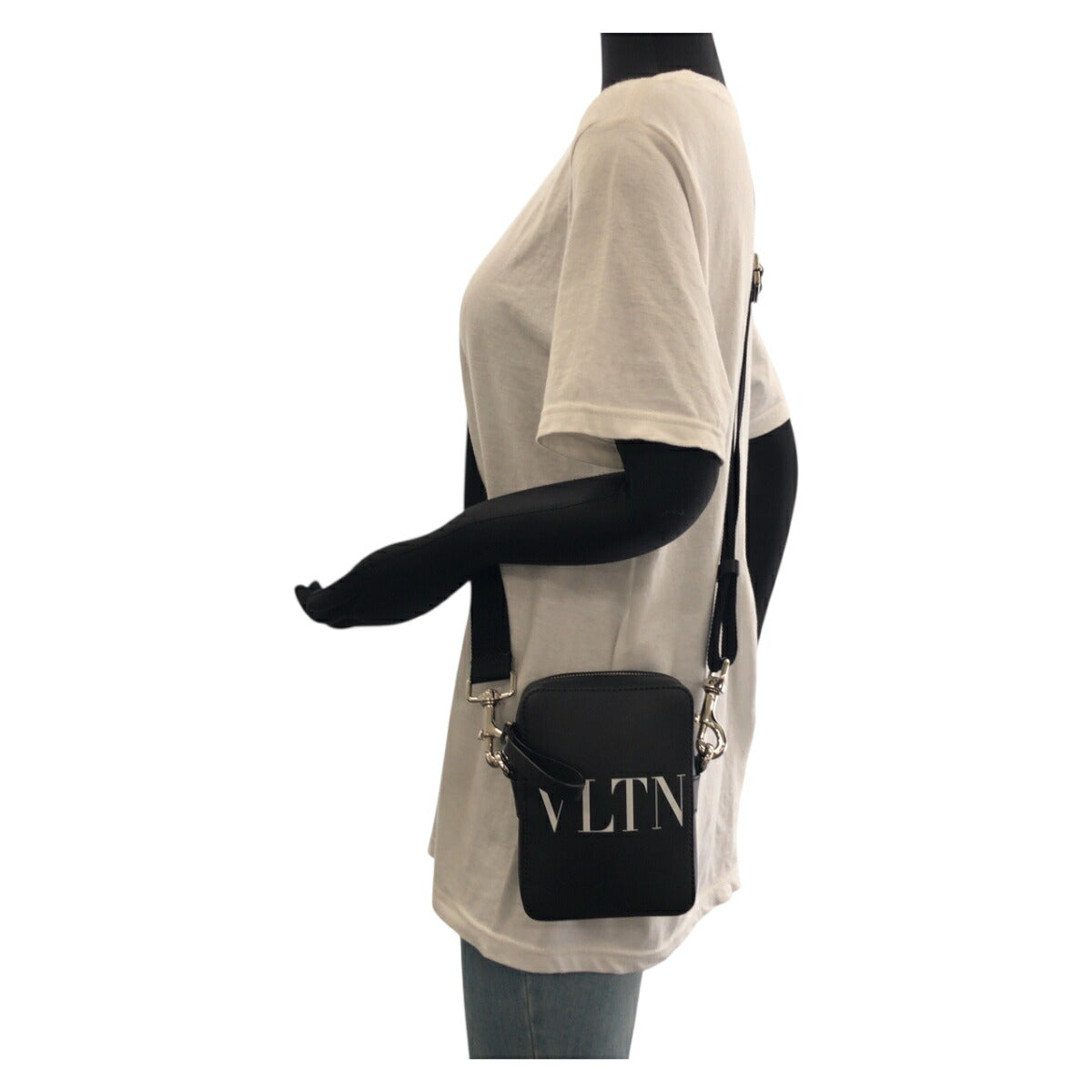 ヴァレンティノ VLTNロゴ レザーショルダーバッグ
