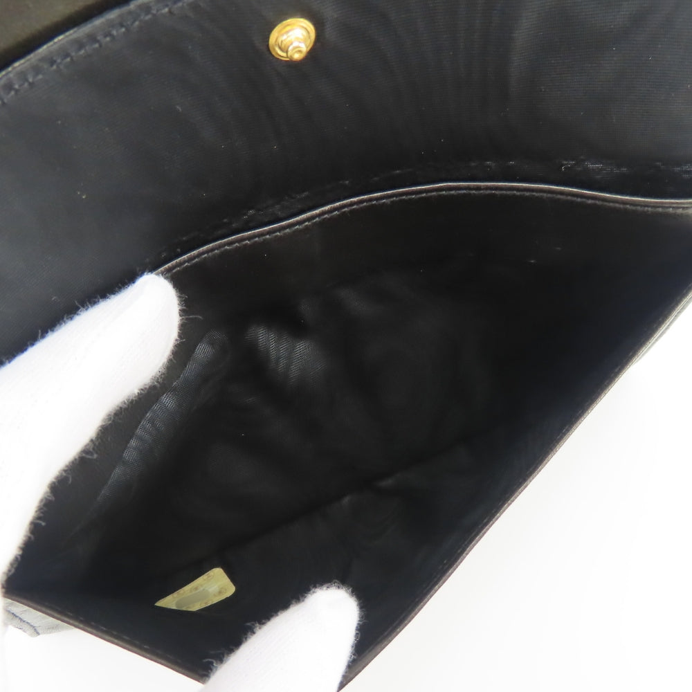 シャネル ラムスキン二つ折り財布