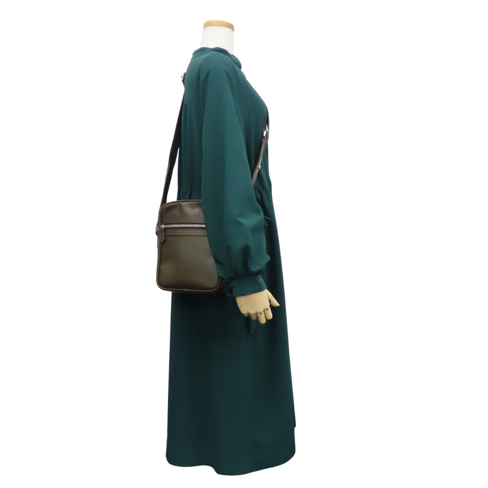 ルイヴィトン タイガ ショルダーバッグ