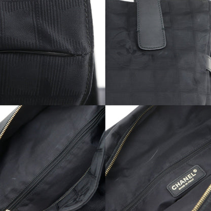 シャネル ニュートラベルライン ナイロンキャンバス トートバッグ