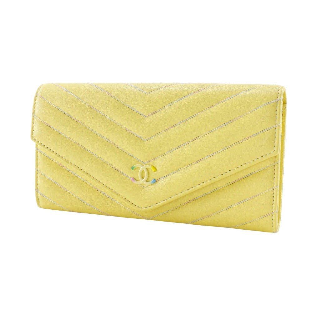 シャネル Vステッチ ラムスキン 長財布