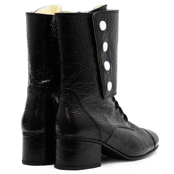 シャネル レザー ブーツ