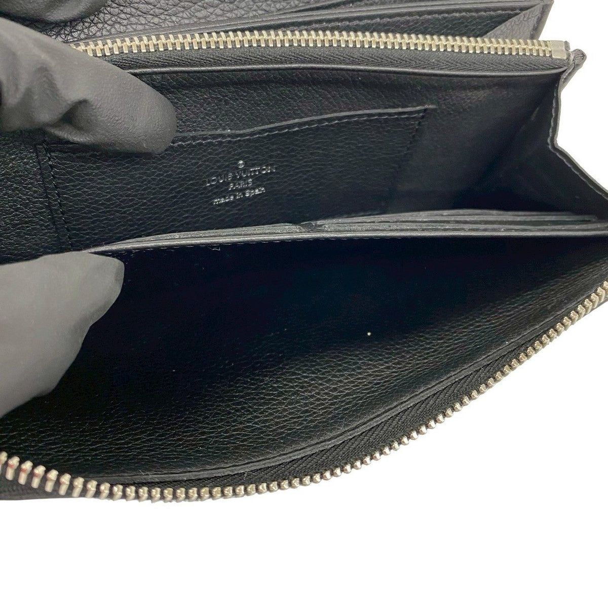 ルイヴィトン ロックミー レザー長財布