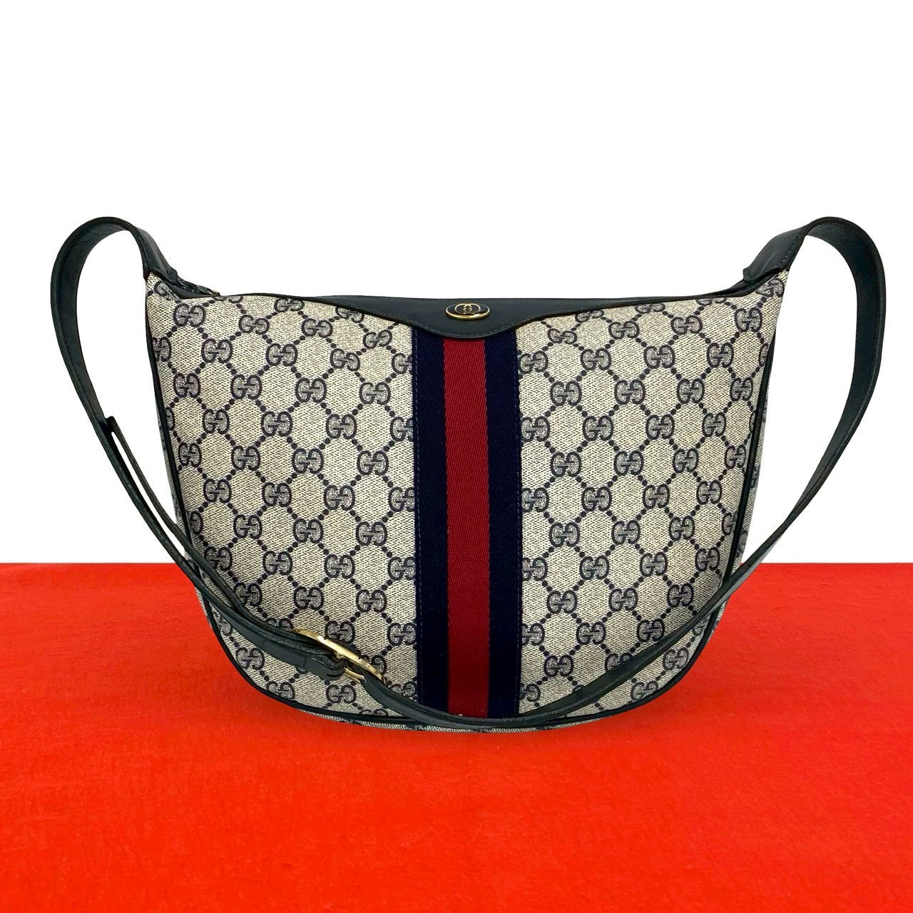 グッチ レザーショルダーバッグ