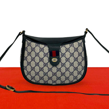 グッチ GGレザーショルダーバッグ