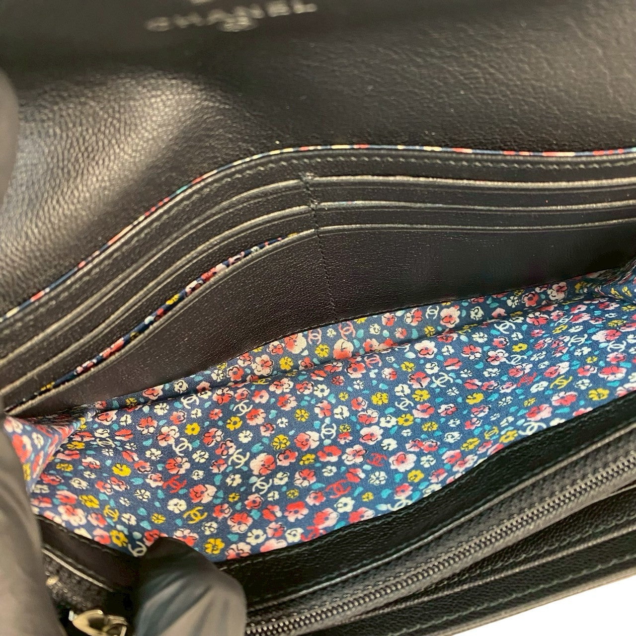 シャネル ココ マーク クローバー モチーフ レザー 長財布
