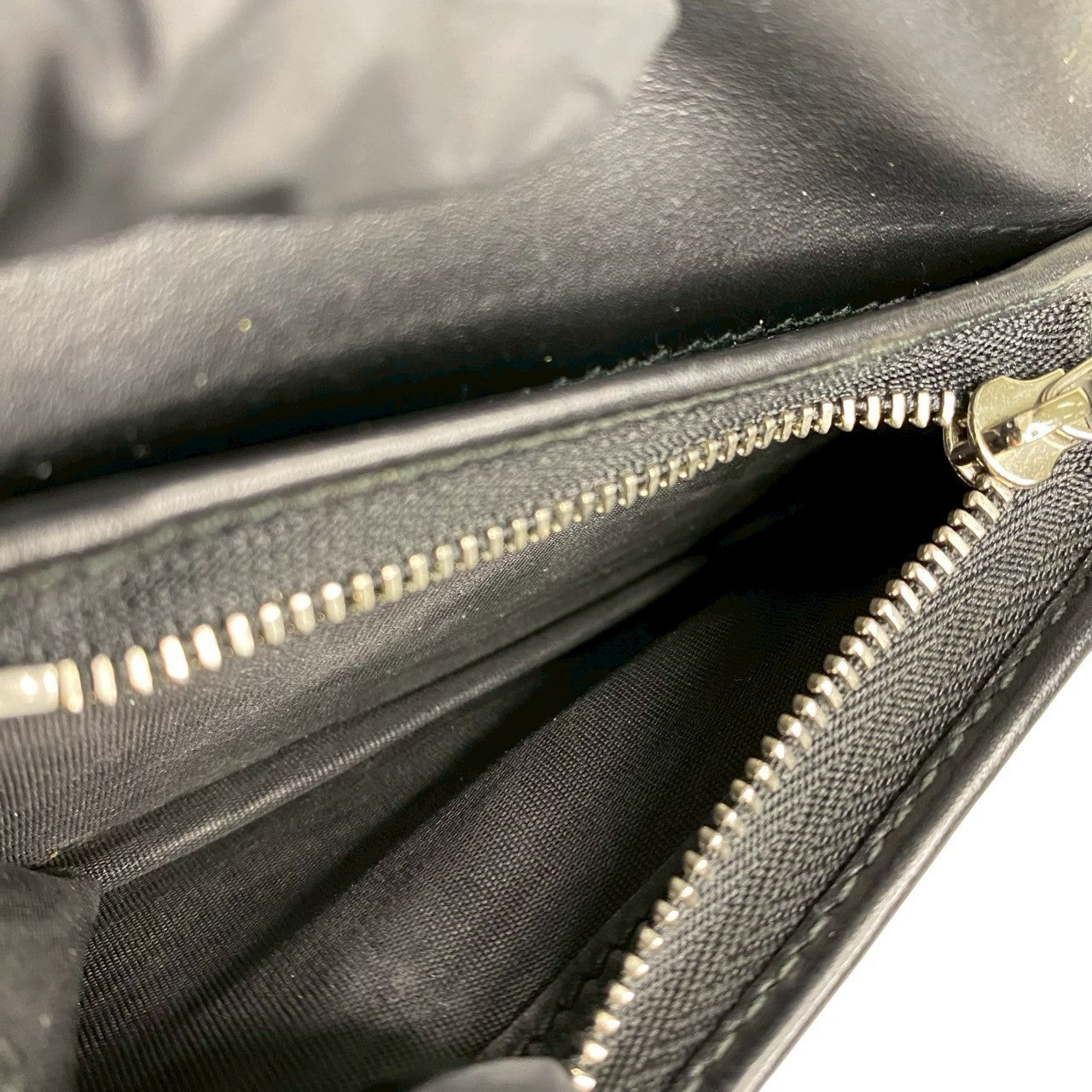 グッチ GGロゴ レザー 二つ折り財布