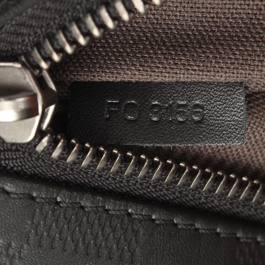 ルイヴィトン ダミエ アンフィニ ディストリクト PM レザー ショルダーバッグ