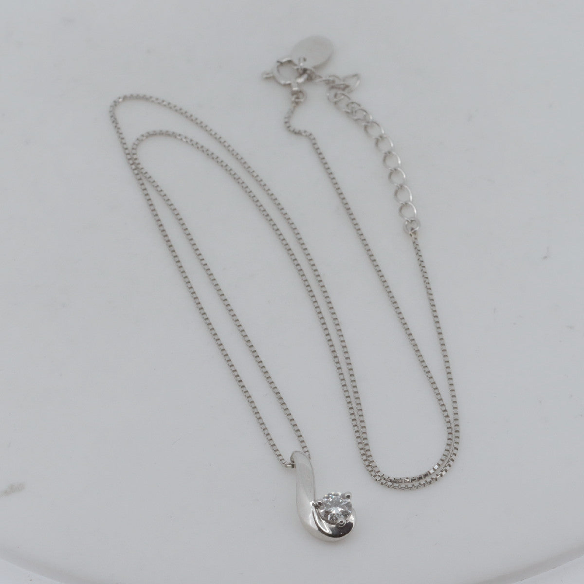 ヨンドシー Pt850 ダイヤモンドネックレス