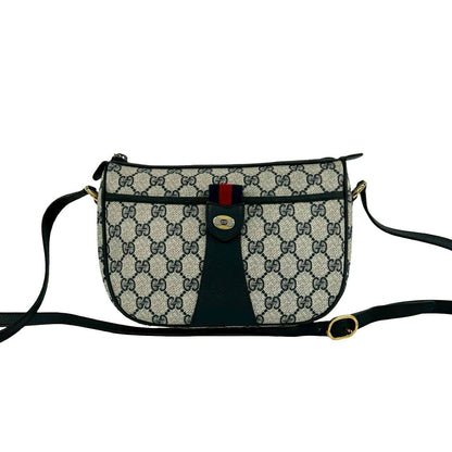 グッチ GGレザーショルダーバッグ