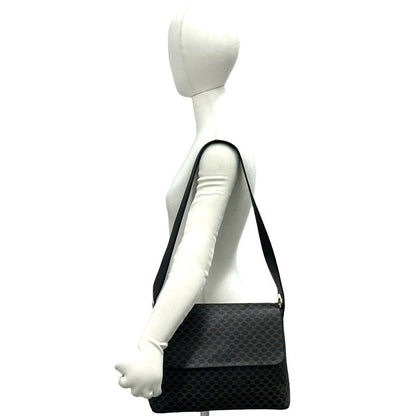 セリーヌ トリオンフ PVC レザー ショルダーバッグ