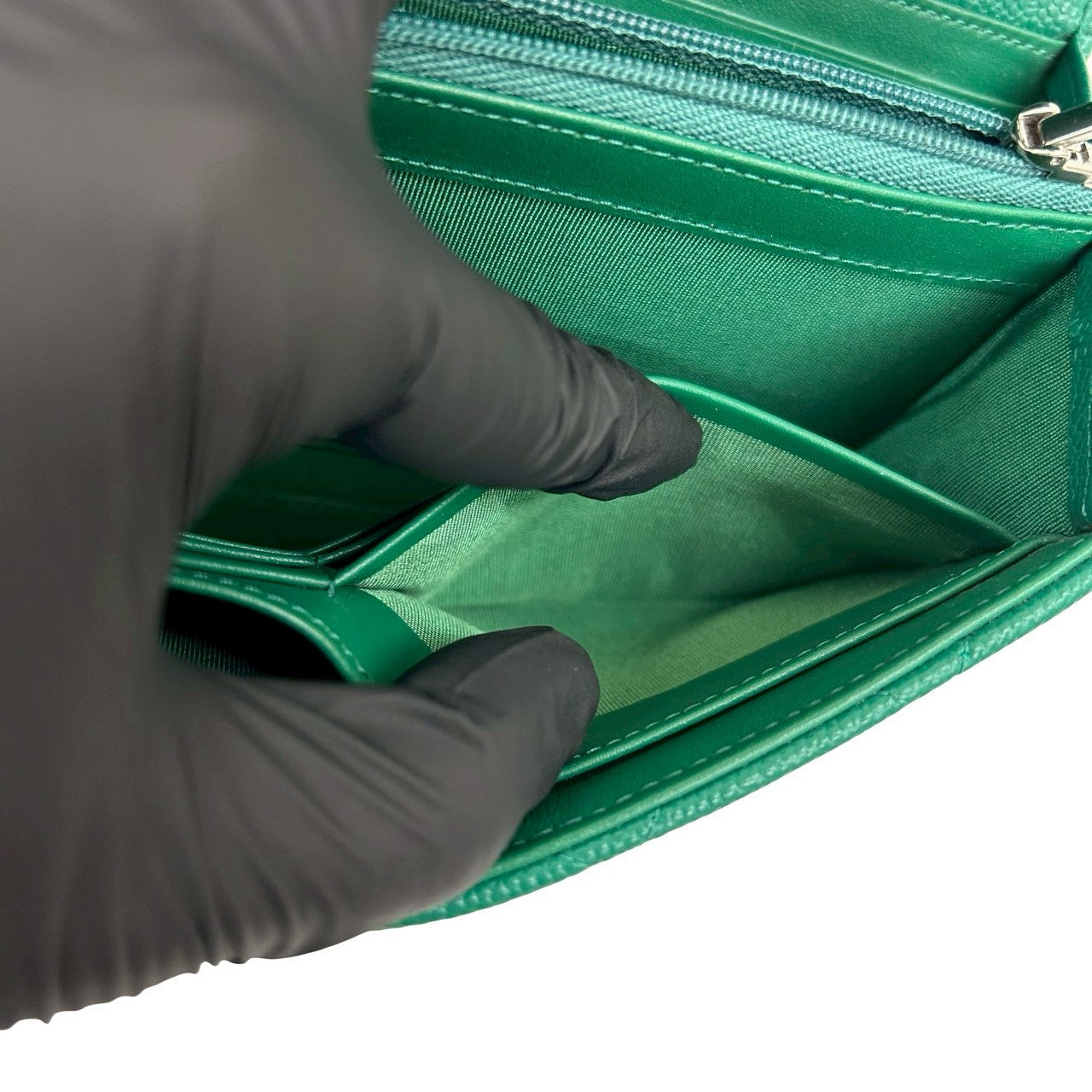 シャネル マトラッセ キャビア レザー ウォレット