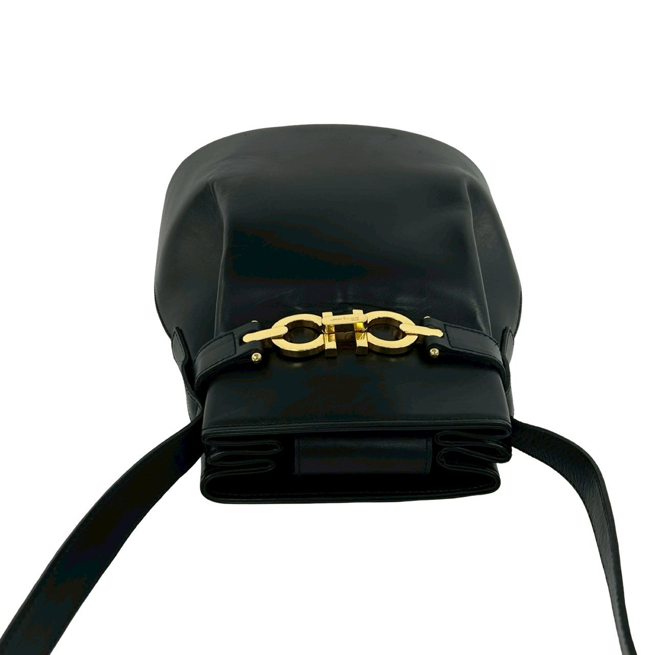 サルヴァトーレ フェラガモ レザーショルダーバッグ