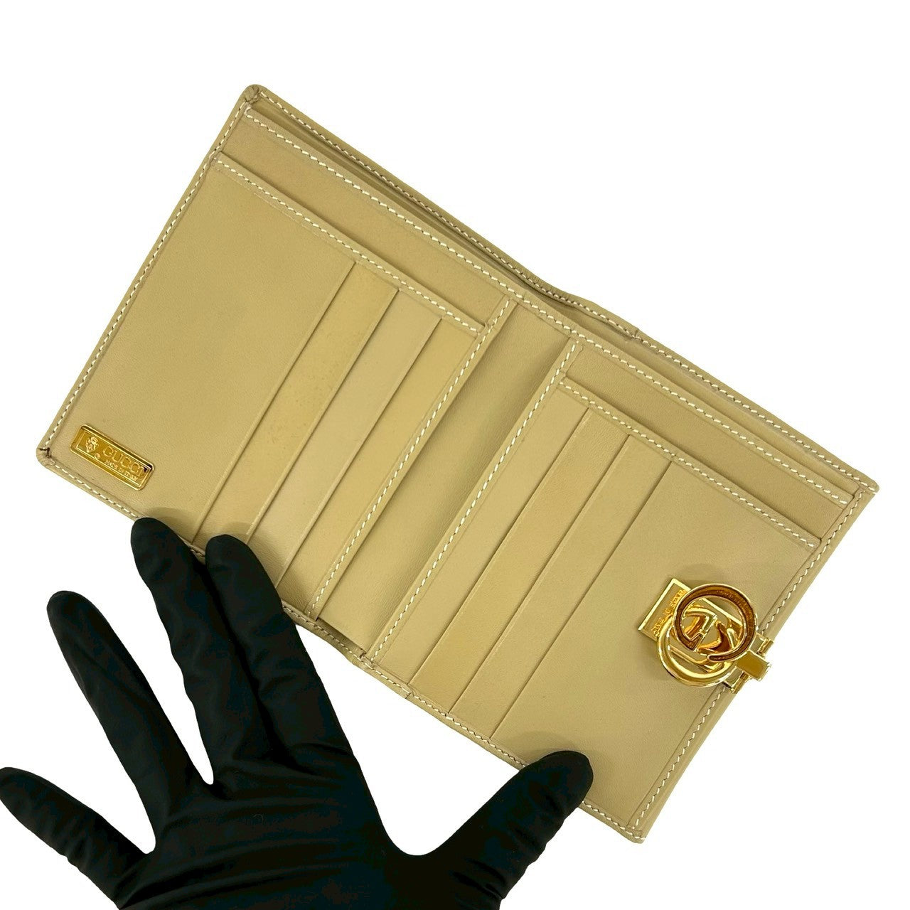 グッチ レザー二つ折り財布