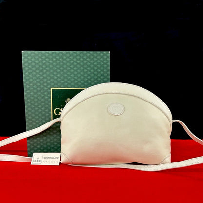 グッチ レザーショルダーバッグ