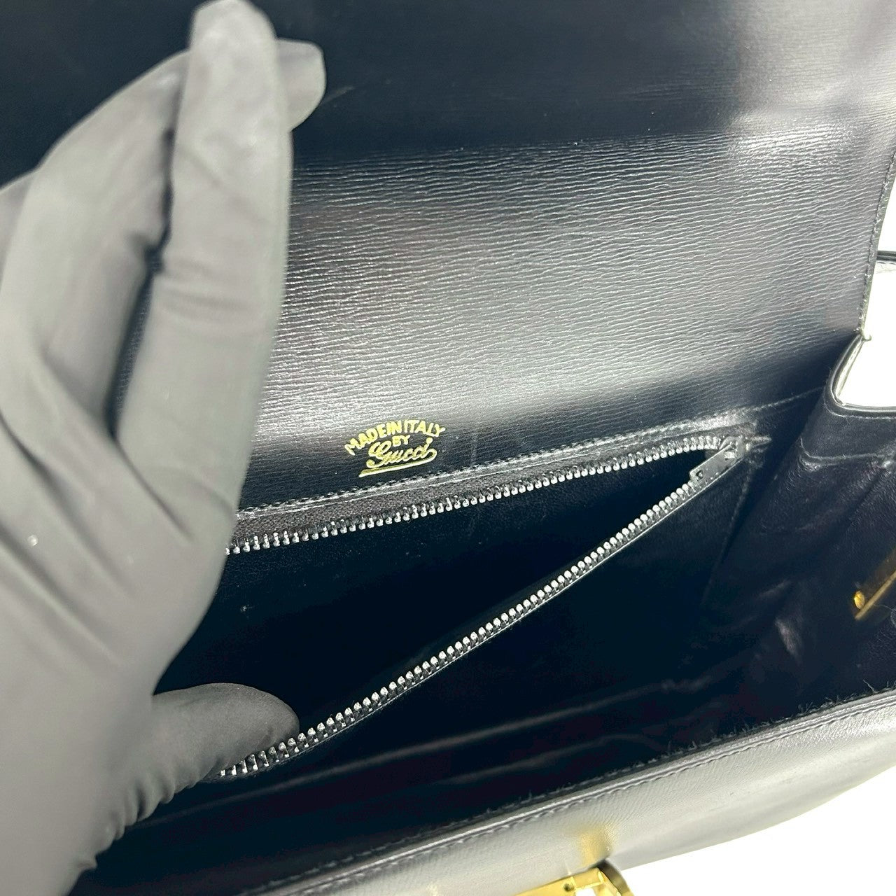 グッチ カーフレザーショルダーバッグ