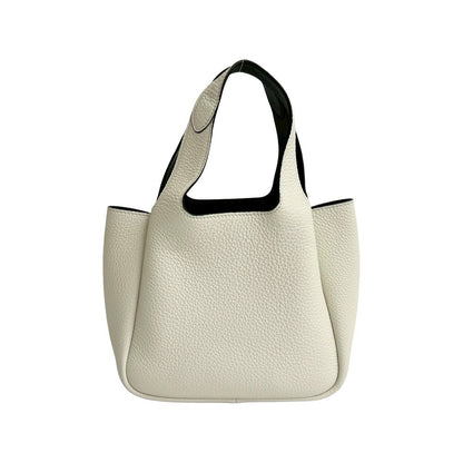 プラダ レザー ハンドバッグ