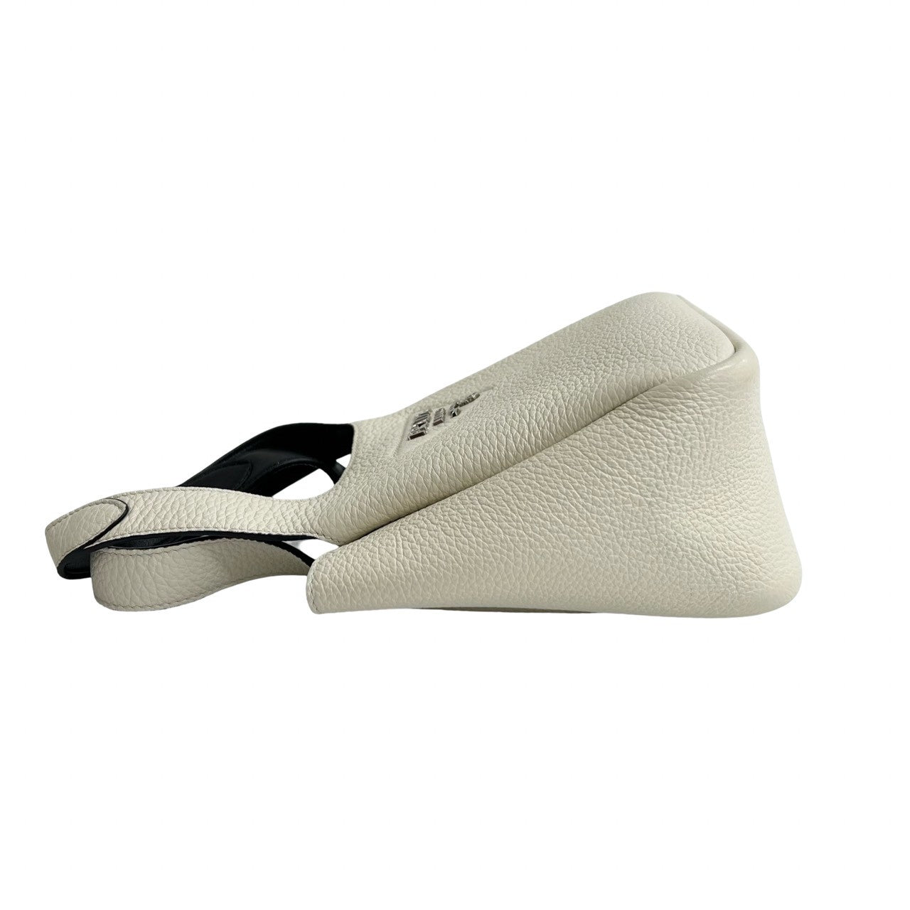 プラダ レザー ハンドバッグ