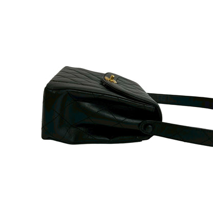 シャネル ダイアナ フラップ ラムスキン ショルダーバッグ