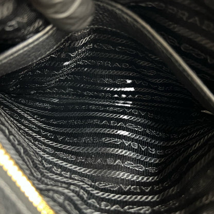 プラダ レザー ミニ ショルダー バッグ