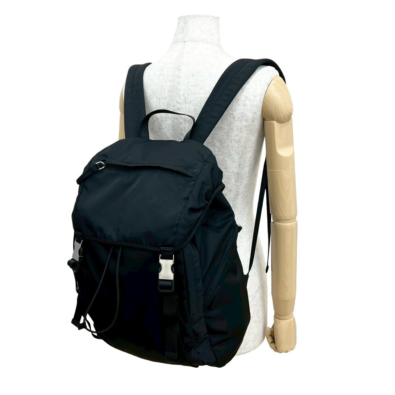 プラダ テッスート ナイロン バックパック