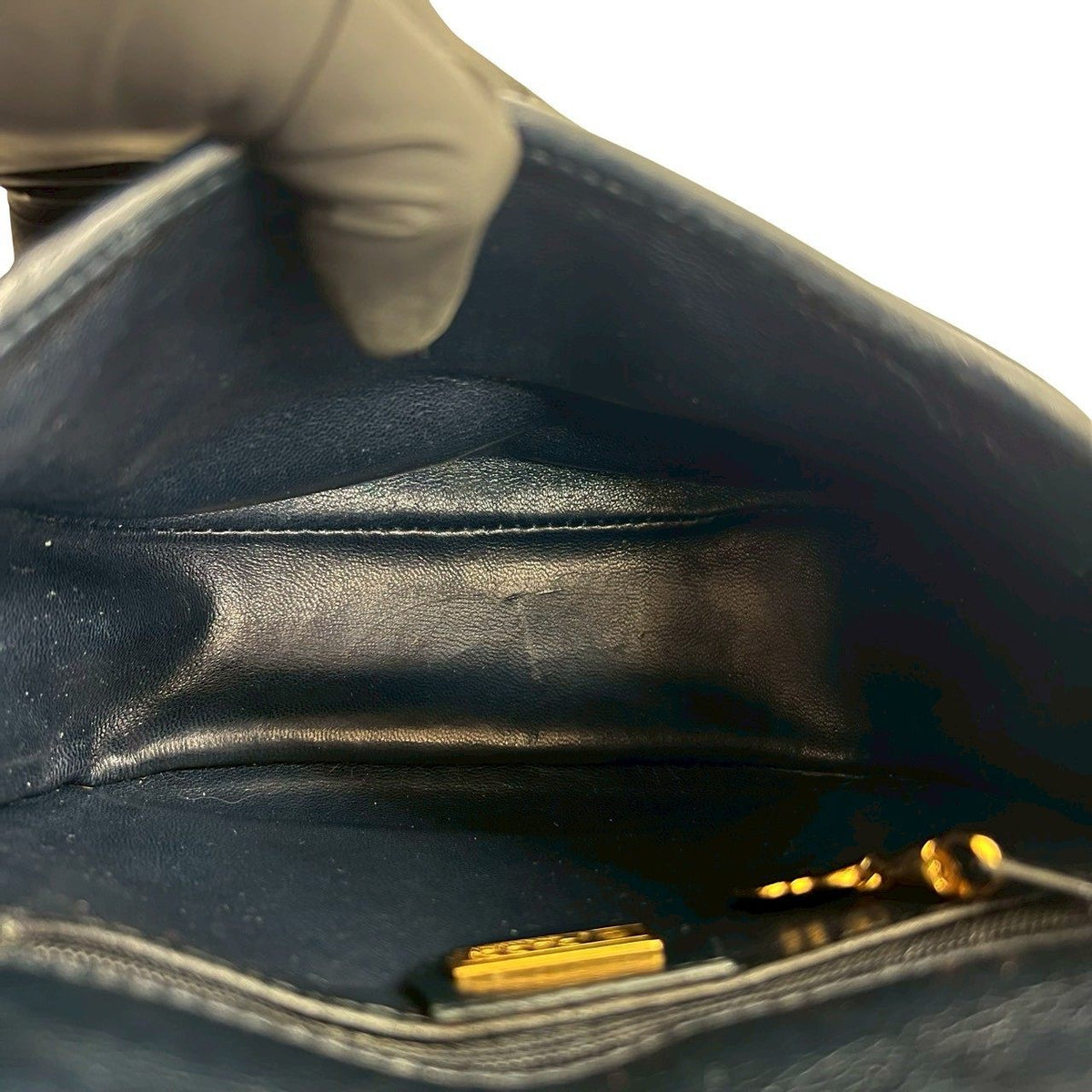 グッチ レザーショルダーバッグ