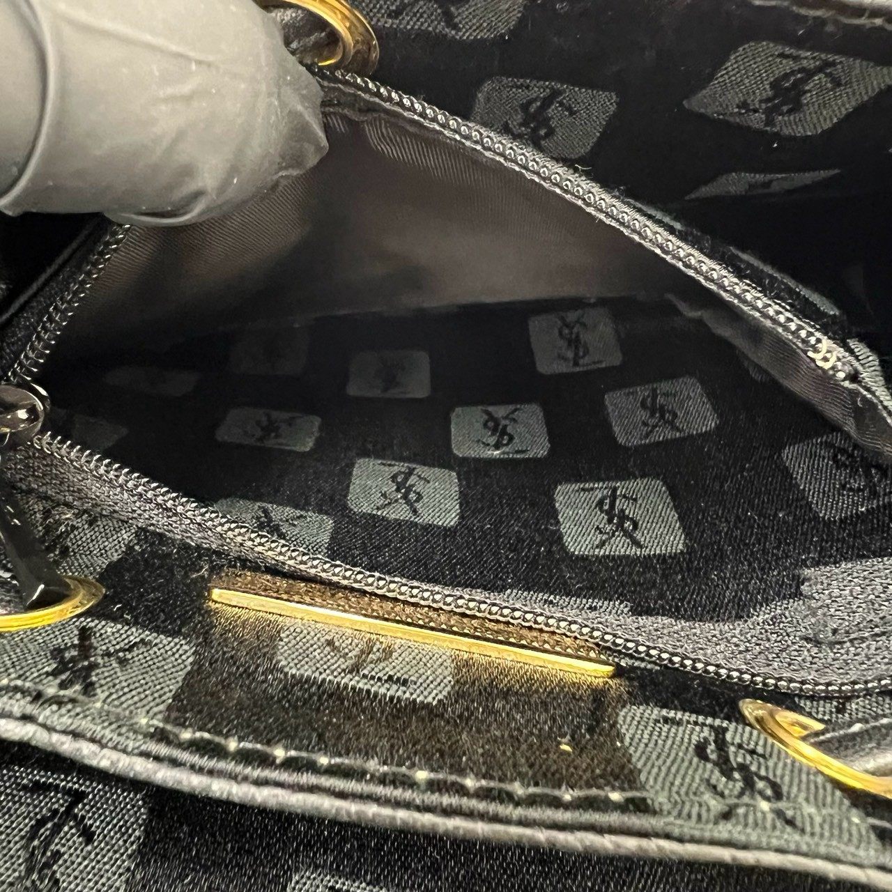 イヴサンローラン レザーリュックサック