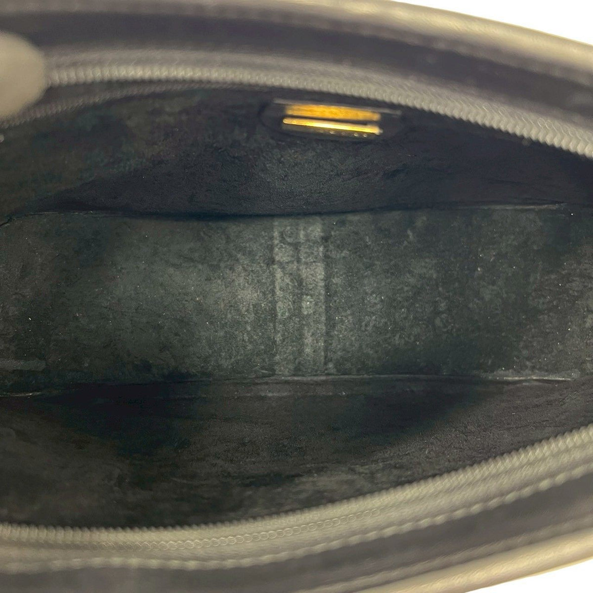 グッチ レザーショルダーバッグ