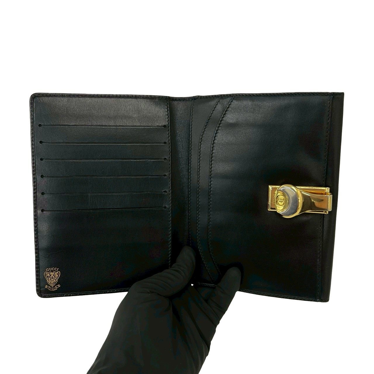 グッチ レザー二つ折り財布