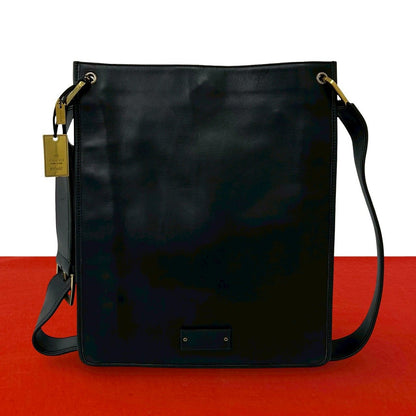 グッチ レザー ショルダーバッグ