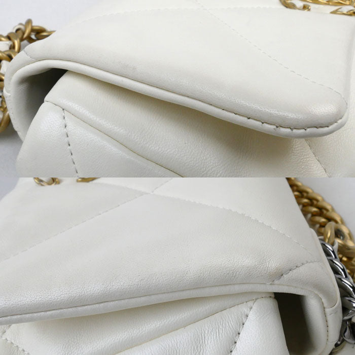 シャネル シャネル19 シャイニーラムスキンショルダーバッグ