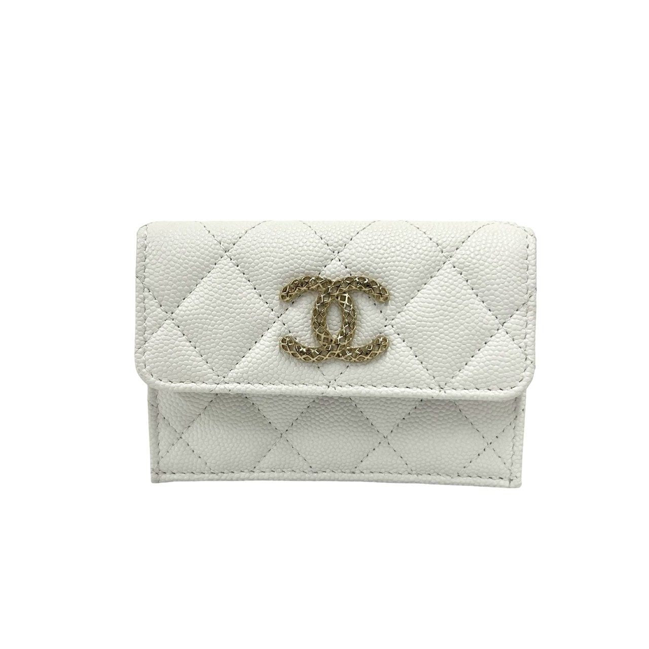シャネル マトラッセ キャビアスキン三つ折り財布