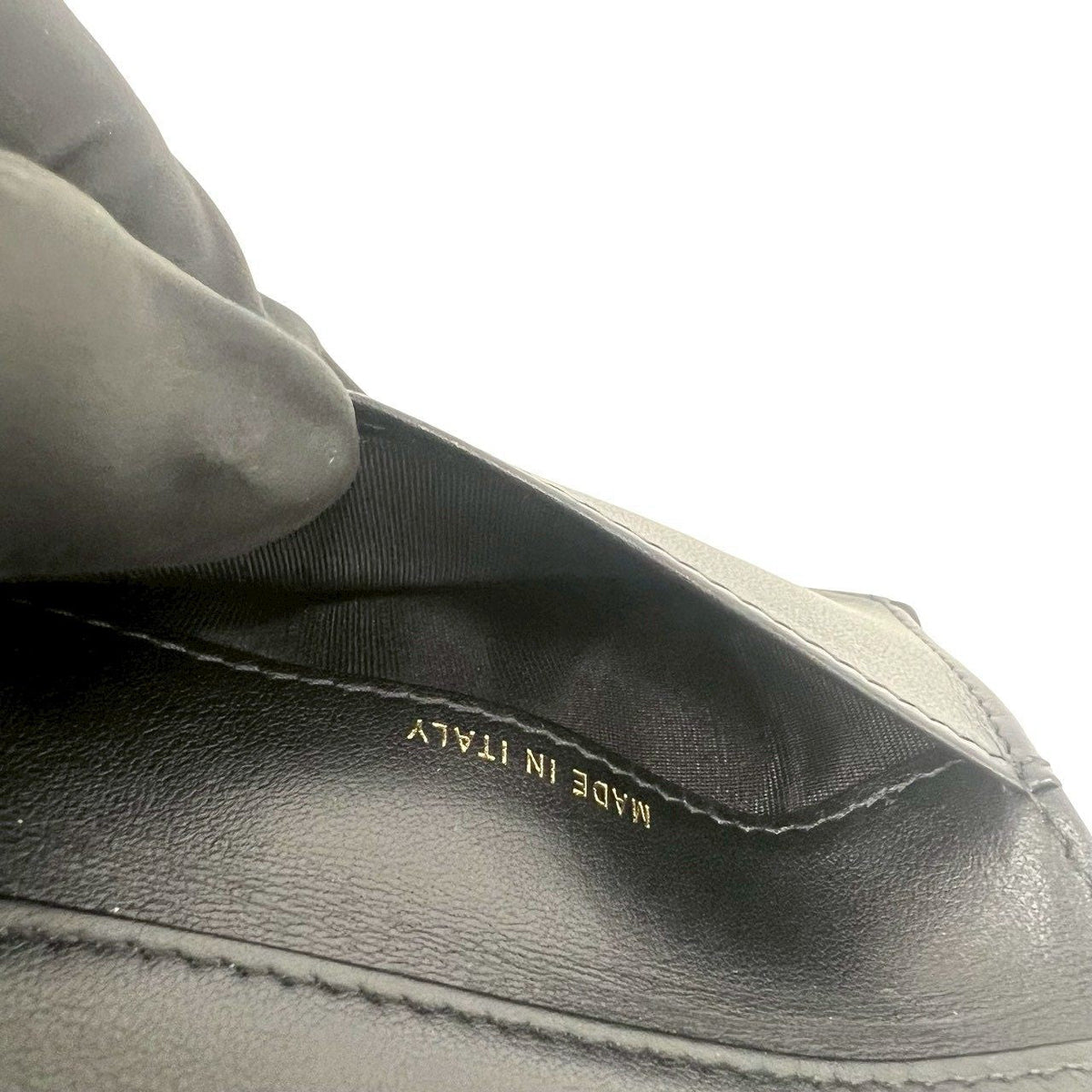 シャネル ボーイシャネル キャビアスキン 三つ折り財布