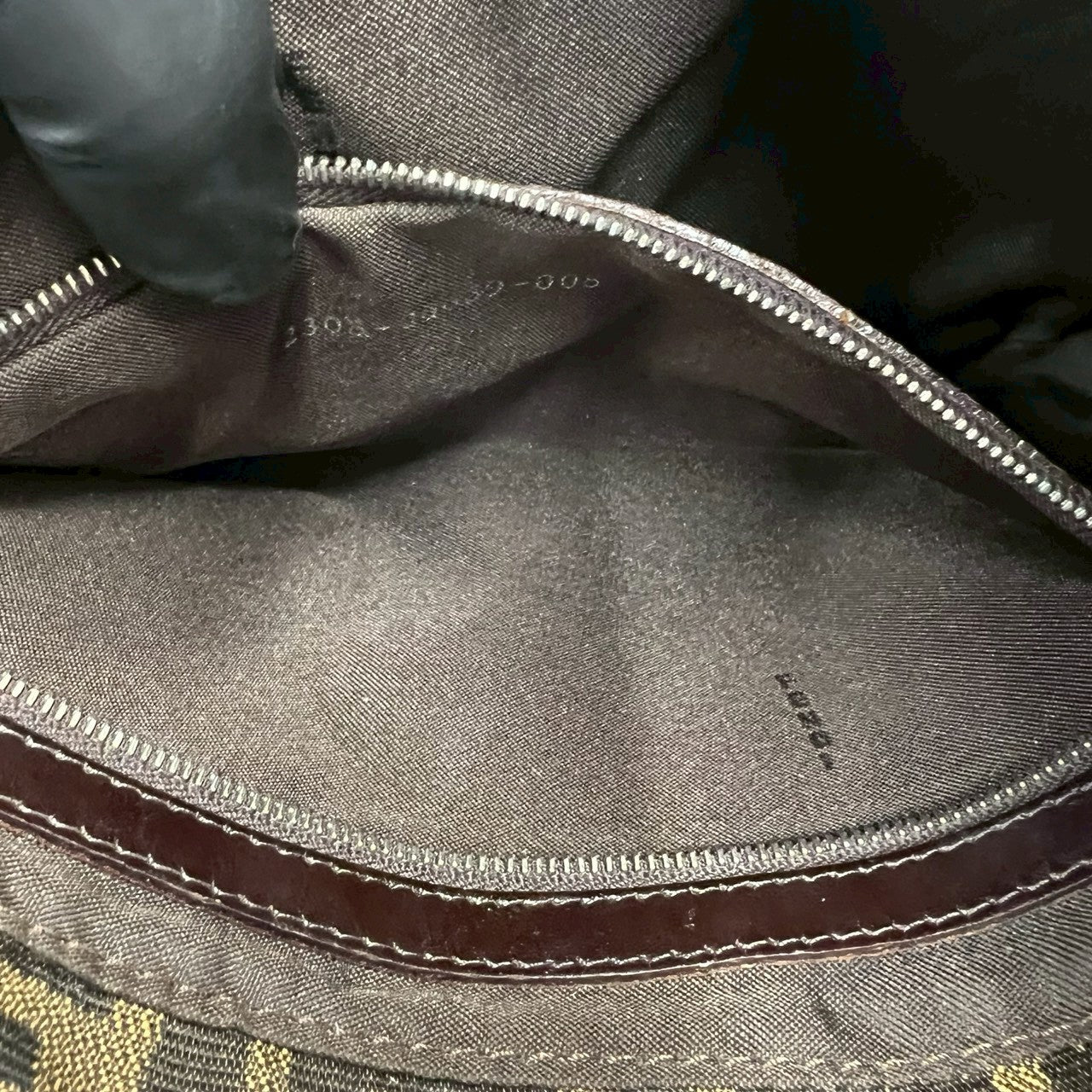 フェンディ ズッカ キャンバス レザー ショルダーバッグ