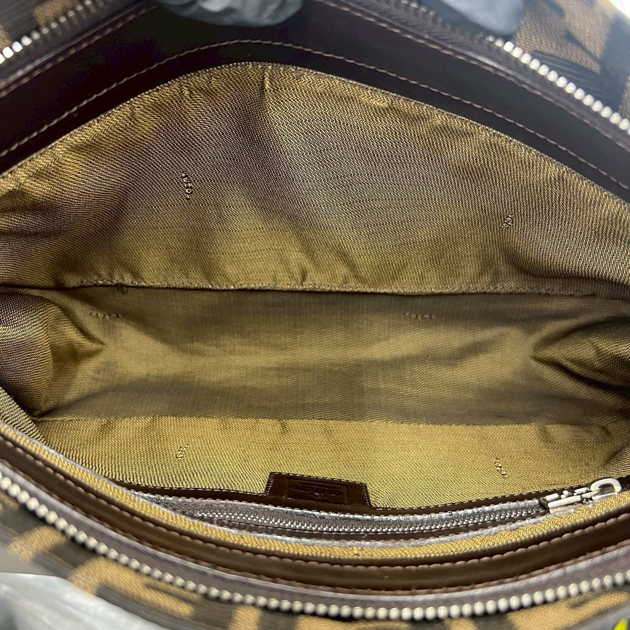 フェンディ ズッカ キャンバス レザー ショルダーバッグ