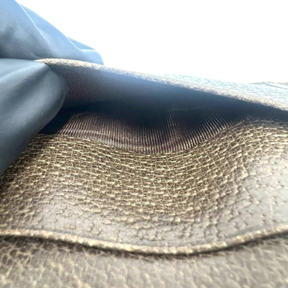 グッチ レザーキャンバス二つ折り財布