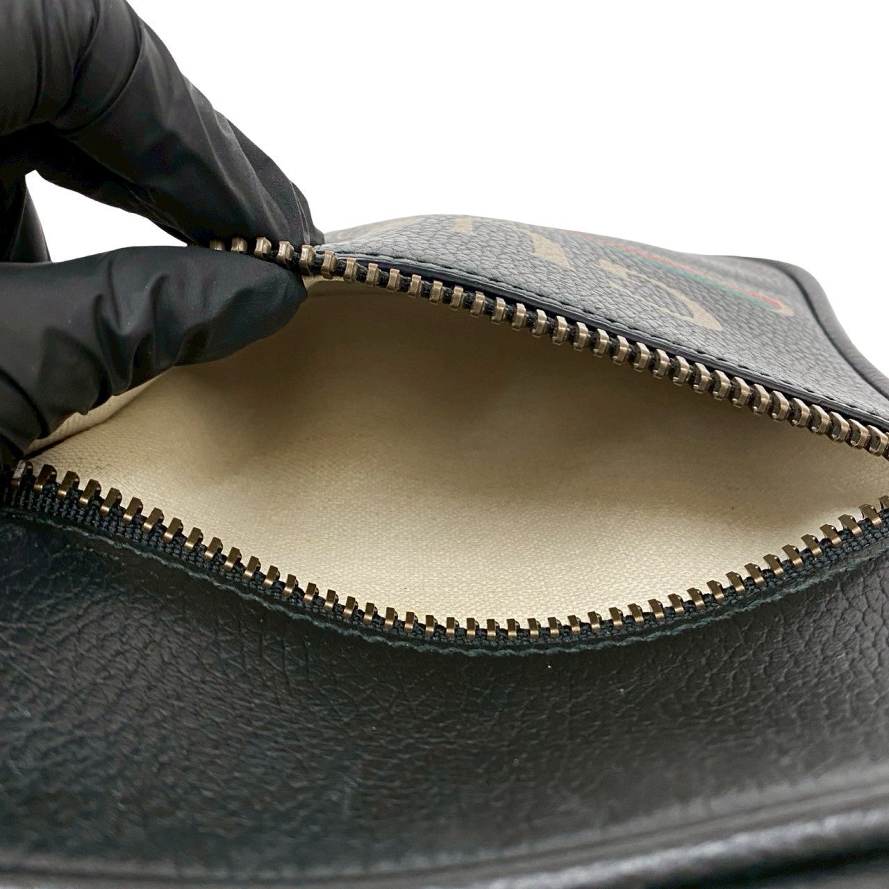 グッチ GGロゴ レザー ショルダーバッグ