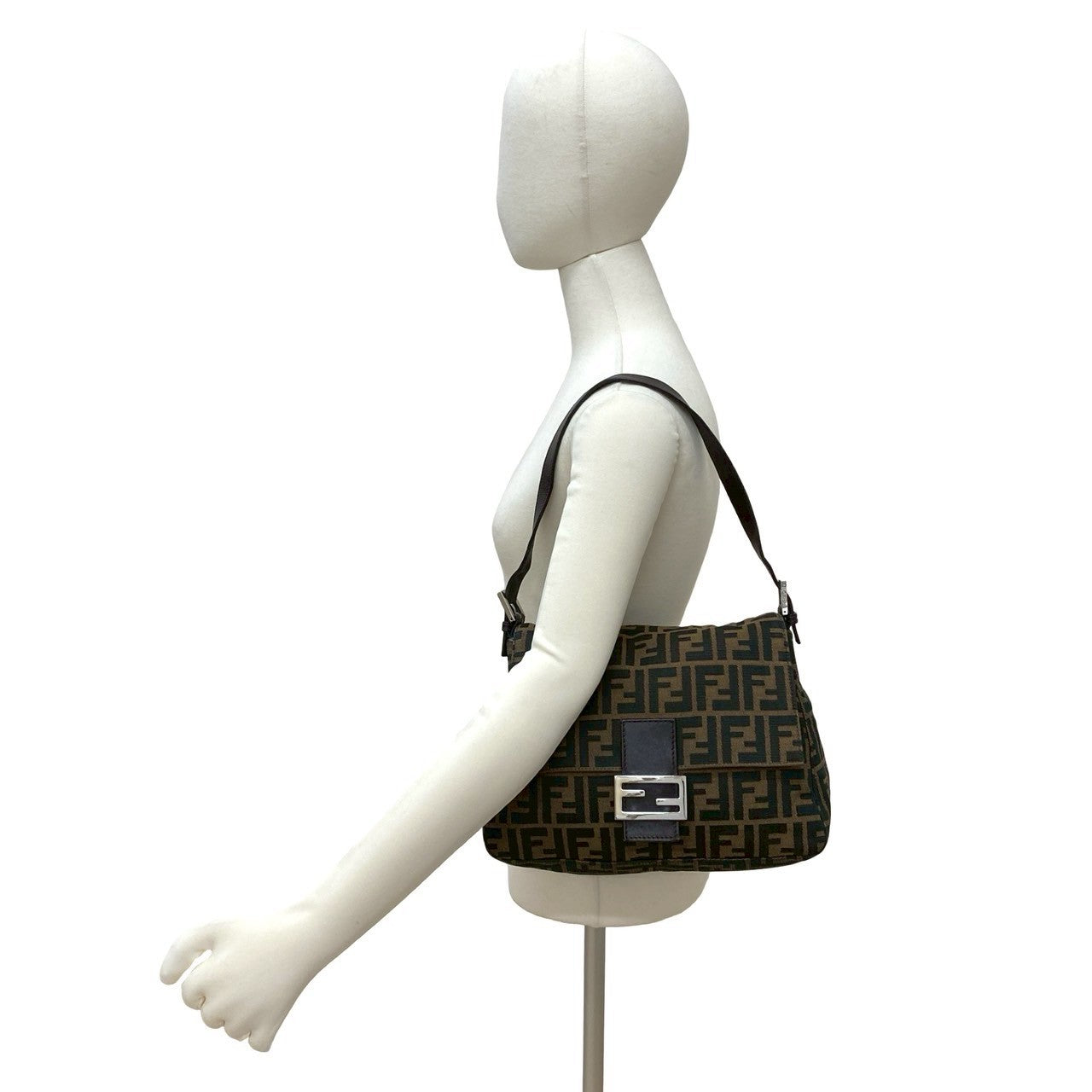 フェンディ マンマバゲット ズッカ キャンバス レザー ショルダーバッグ