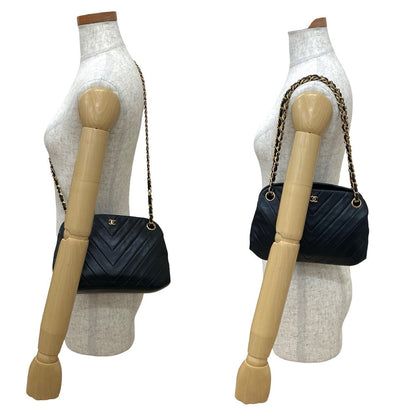 シャネル ココマーク Vステッチ ラムスキン ショルダーバッグ